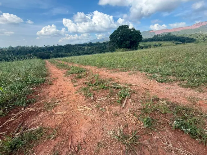 Terreno 100 %plano em mateus leme