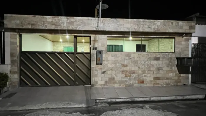 Vende-se casa semi mobiliada