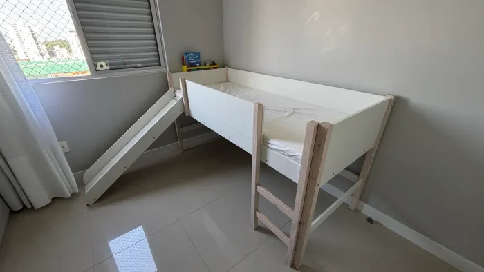 Cama infantil/solteiro com escorregador