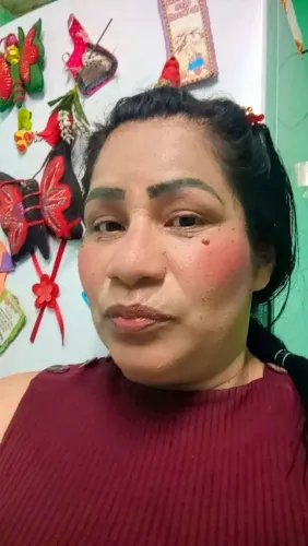 Cuidadora de idoso & acompanhante cursada/experiência 