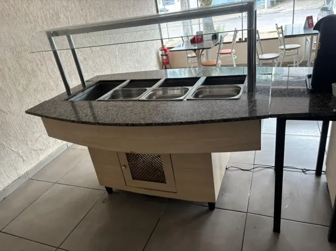 Buffet quente 8 cubas 