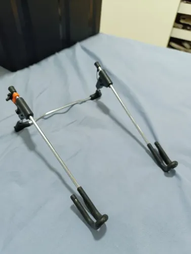 Suporte metálico ajustável para Notebook