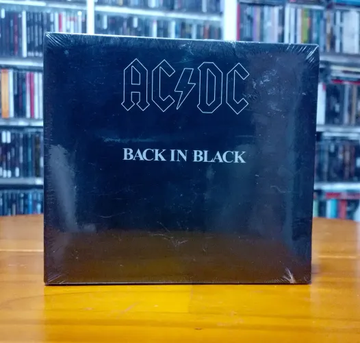 CD - AC/DC - BACK IN BLACK - REMASTER NOVO E LACRADO! RARO NESSAS CONDIÇÕES!