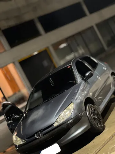 Peugeot 206 Presence 1.4/ 1.4 Flex 8V 5P 2004