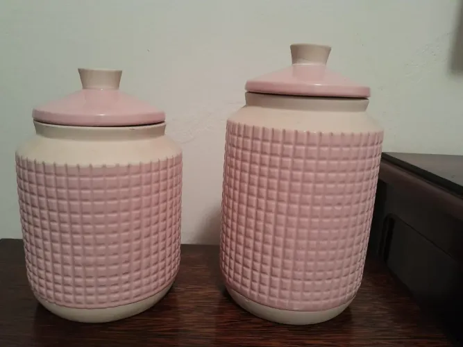 2 potes em cerâmica