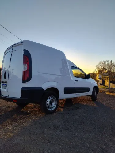 Fiat Fiorino Furgão Work. Hard 1.4 Flex 8V 2P 2019