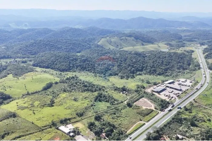 Fazenda à venda com 517 ha em Miracatu
