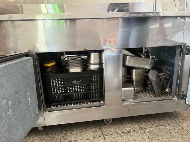 Balcão industrial de inox - aceito proposta - todos os 4 balcão