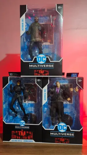 BUNDLE THE BATMAN (Selina Kylo, Charada, Penguin + Brinde)? MATT REEVES | DC MULTIVERSE