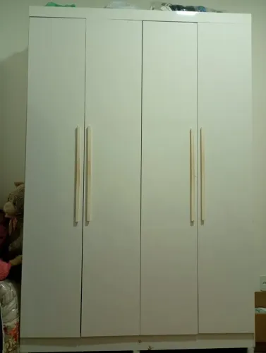 Guarda roupa de solteiro