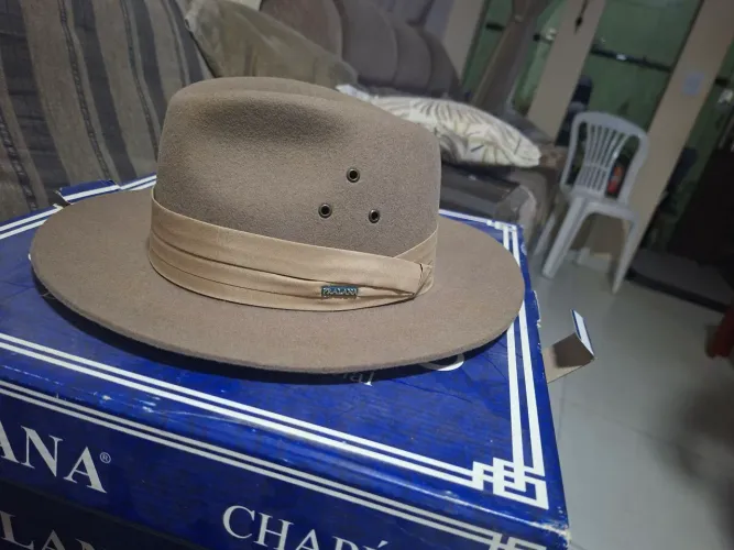 Vendo chapéu Pralana