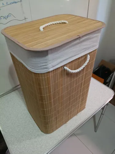 Cesto de roupa de bambu novo nunca usado