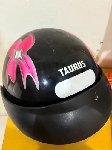 Capacete tauros