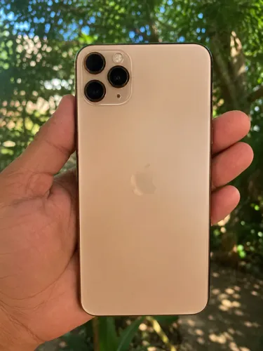 IPhone 11 Pro Max - Dourado
