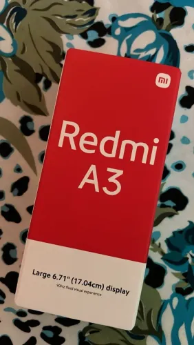 Celular novo na caixa