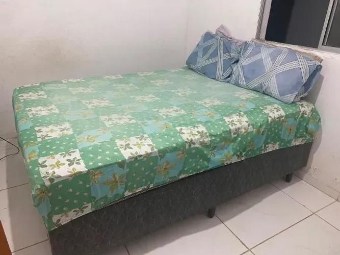 Cama de casal quem