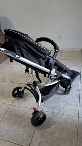 Vende carrinho de bebê