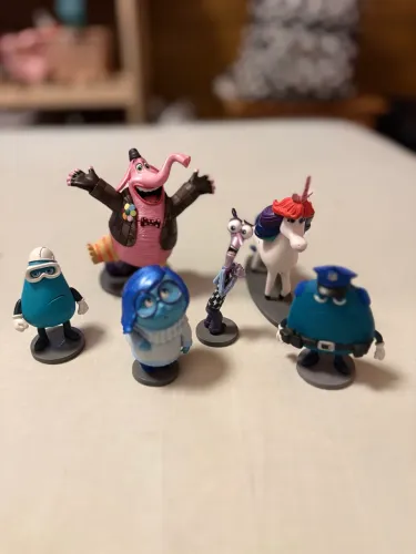 Bonecos Disney Divertida mente