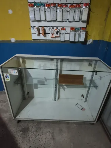 Vendo balcão vitrine para loja ou lojista
