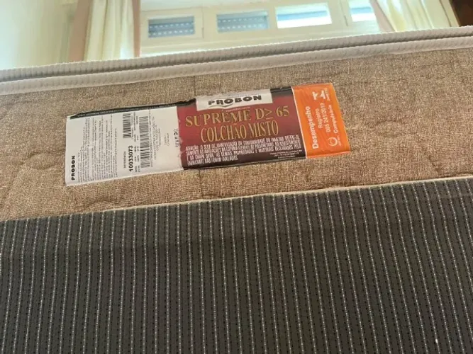 Cama Box Casal Confortável e Resistente - Ótimo Estado!