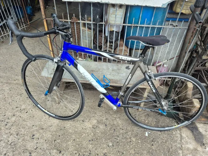 Bicicleta caloi race kit shimano semi nova