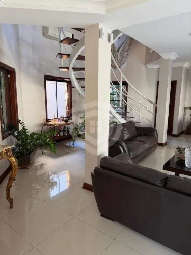 Casa à venda no Jardim Estoril II -1,5 lote - 4 suítes - 3 vagas independentes