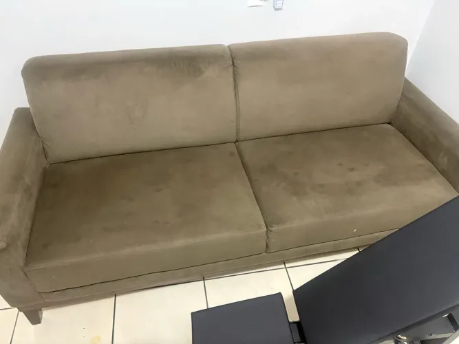 Sofá em estado de novo