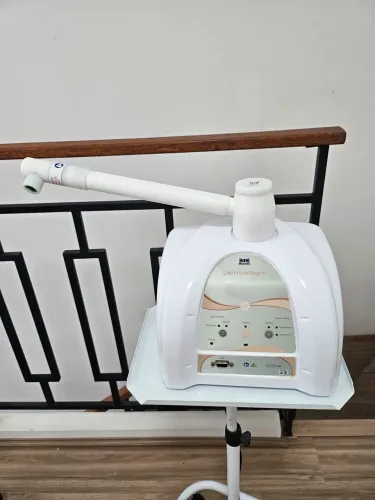 Vapor De Ozônio Dermosteam Ibramed + Suporte De Rodinha (Seminovo)