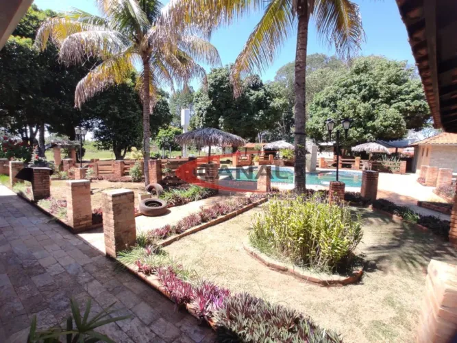 Chácara para aluguel e venda com 300 m² e 5 quartos em Loteamento Chácaras Vale do São Lui