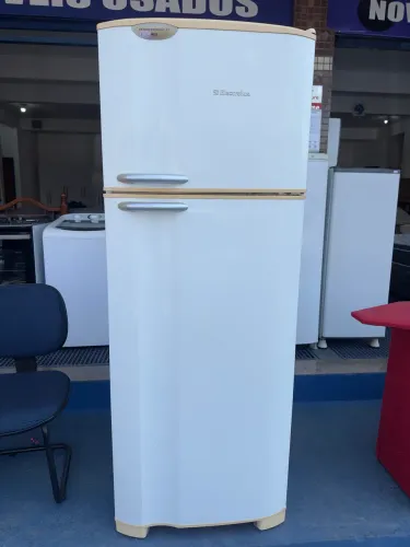 Geladeira Electrolux Duplex de 468 litros de capacidade 