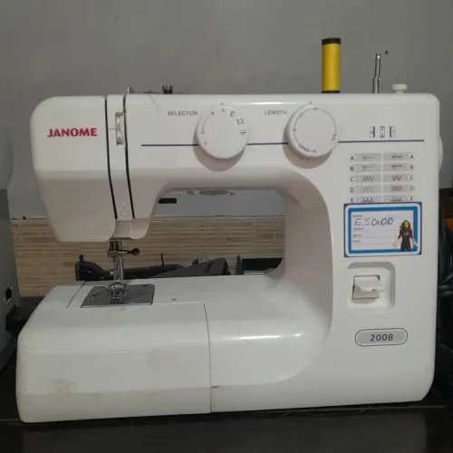 Máquina de costura zig zag Janome