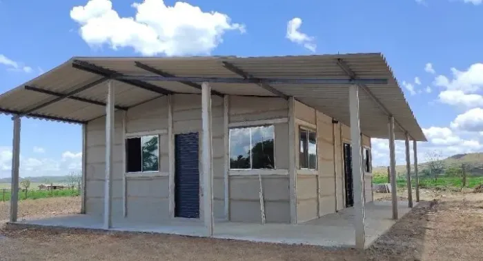 Casa pré moldado semi pronta