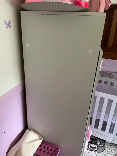 Kit guarda-roupa e cômoda de bebê 