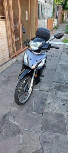 Vendo moto Nex 115 muito nova, apenas 2.200km.
