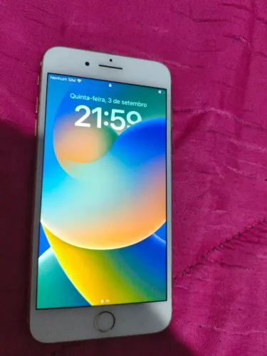 iPhone 8 plus dourado usado