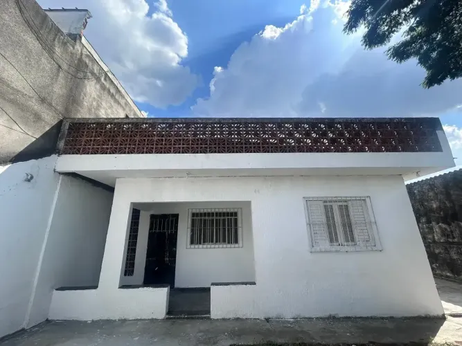 Casa para venda possui 162 metros quadrados com 3 quartos em Vila Itaim - São Paulo - São