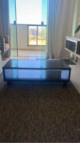 Mesa de centro de rodinhas