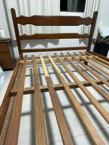 Cama maciça