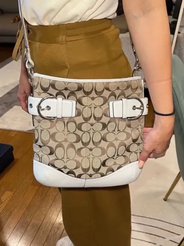 bolsa coach shoulder monograma c bege couro branco 100% original