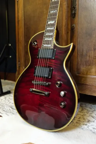 Guitarra ESP LTD EC-401