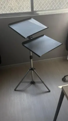 Suporte tripé para notebook / teclado / controladora / projetor / púlpito