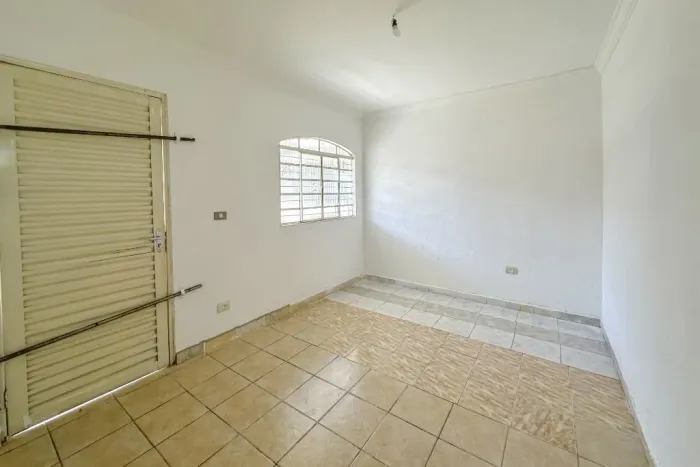 Casa de 1 Quarto para Alugar no Setor Campinas - Praticidade e Excelente Custo-Benefício (
