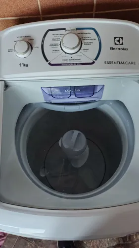 Máquina Electrolux 11kg, semi nova, 15 dias de uso.