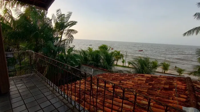 ALUGO EXCELENTE CASA POR TEMPORADA - DE FREMTE PARA O MAR, SUPER VENTILADA - VOCÊ MERECE,