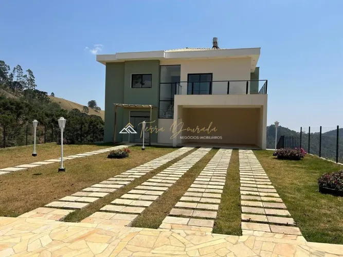 Excelente casa em loteamento fechado, bairro Sertão do Cantagalo - Gonçalves-MG.