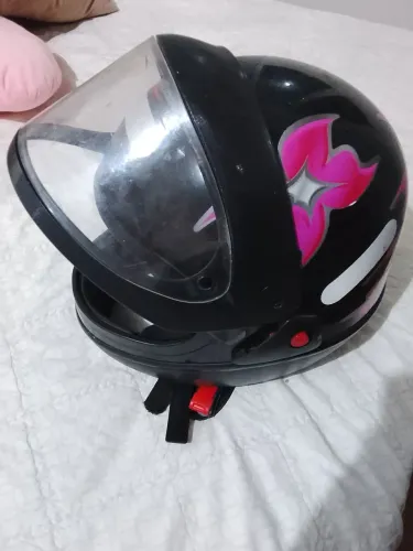 Capacete feminino