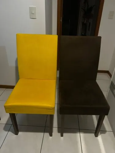 6 Cadeiras Estofadas em Veludo
