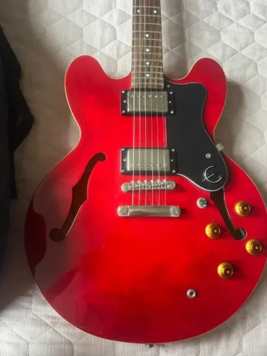 Guitarra Epiphone Dot (tipo ES-335) + Bag