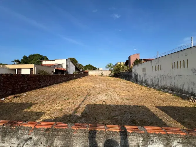 Imóvel para aluguel e venda possui 1200 metros quadrados em Olho D'Água - São Luís - MA