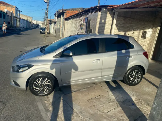 Chevrolet Onix Hatch LT 1.0 8V Flex Mec. 4P 2017